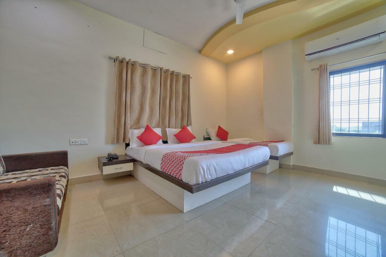 Oyo 35538 Hotel Risha Chandrapur Extérieur photo